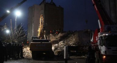 Gaziantep'te arama - kurtarma çalışmaları gece boyu devam etti