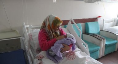 Gaziantep'te depremi yaşadı, Ege'yi Amasya'da dünyaya getirdi