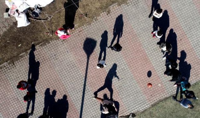 Gaziantep'te depremzede çocuklara oyunlu terapi