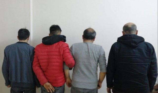 Gaziantep'te hasar gören camiden hırsızlığa 4 gözaltı