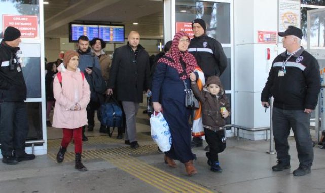 Gaziantep'ten 312 kişilik ilk depremzede kafilesi Antalya'ya geldi