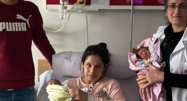 Gaziantep'ten geldiği Ordu'da ikizlerini dünyaya getirdi