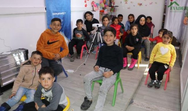 Gezici Kültür Merkezi TIR'ında afetzede çocuklar bir araya geldi