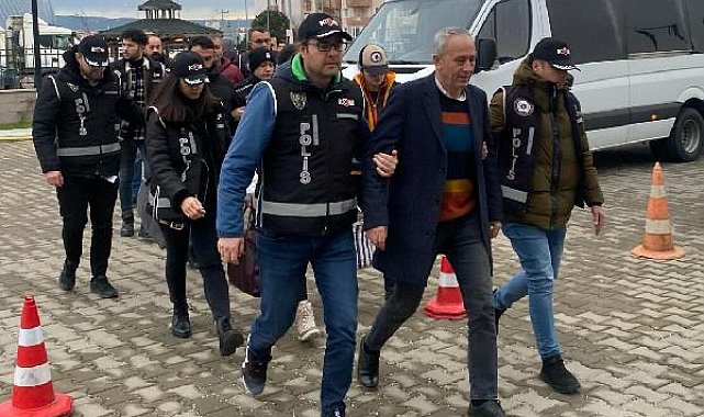 Gökçeada Belediyesi'ne 'yolsuzluk' operasyonunda başkan ile 4 kişi adliyede