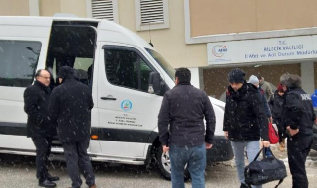 Gönüllüler deprem bölgesine gitti