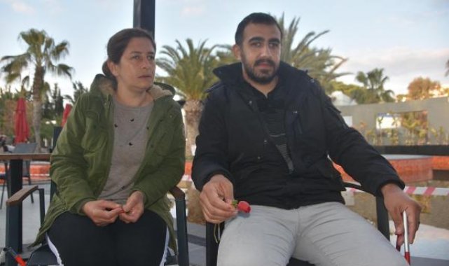 Görme engelli Songül: Kızlarım sayesinde deprem anında yönümüzü bulduk