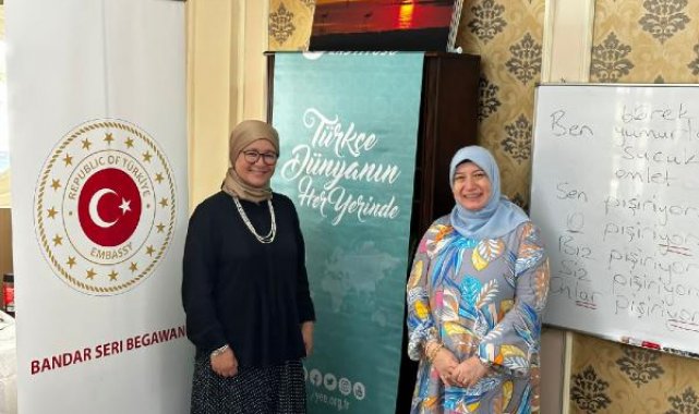 Güney Asya ülkesi Brunei'deki merkezde Türkçe öğreniyorlar
