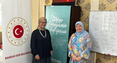 Güney Asya ülkesi Brunei'deki merkezde Türkçe öğreniyorlar