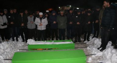 Hakkari'den Hatay'a araç almak için giden baba- oğul, depremde yıkılan otelde öldü