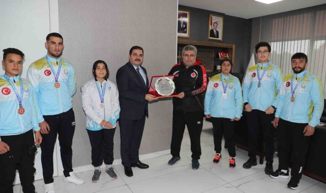 Haliliyeli sporcular şampiyonaya damga vurdu