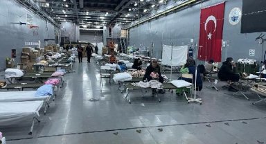 Hastaneye dönüştürülen 'TCG Bayraktar' gemisinde 20 ameliyat