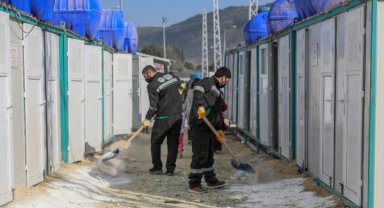 Hatay'da bulaşıcı hastalık riskine karşı dezenfeksiyon ve kireçleme