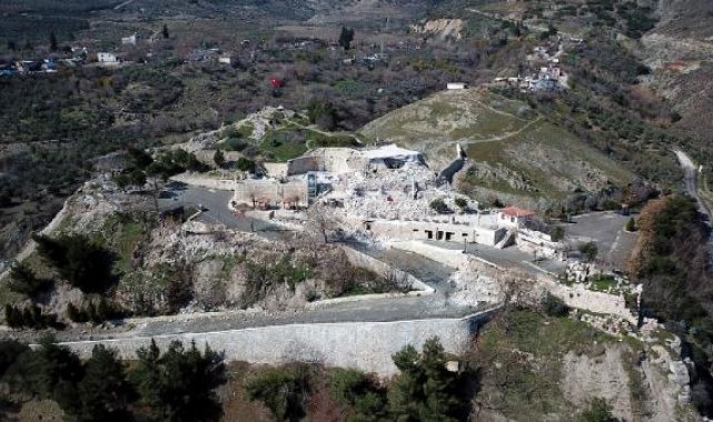 Hatay'da Darb-ı Sak Kalesi ve Bayezid-i Bistami Türbesi yıkıldı