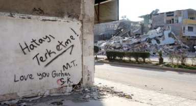 Hatay'da duvarlara yazılan yazılarda umut var