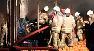 Hatay'da plastik fabrikasında yangın