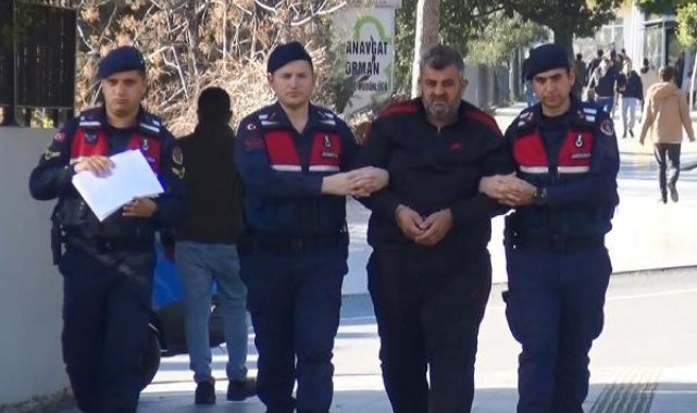 Hatay'da yıkılan binanın müteahhidi 'depremzede' olarak kaldığı otelde yakalandı