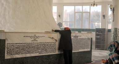 Hatay'daki 'Hızır Türbesi' depremden etkilenmedi