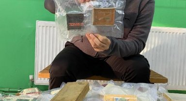Hiç sigara içmedi ama 3 bin paketlik 'tarihi' sigara koleksiyonu oluşturdu