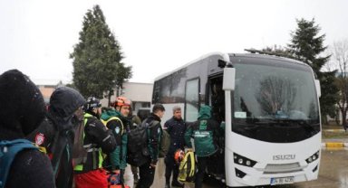 İHH, deprem bölgesine 756 kişilik arama kurtarma ekibi yönlendirdi