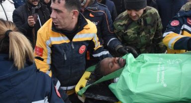 İlk depremden kurtulan 3 kişilik aile, ikincisinde enkaz altında kaldı