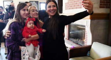 Işın Karaca'dan SMA hastası Arya bebek için destek çağrısı
