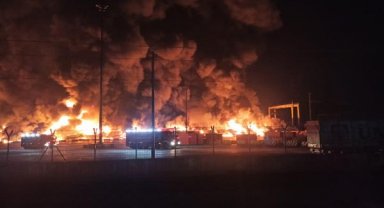 İskenderun Limanı'ndaki yangın devam ediyor