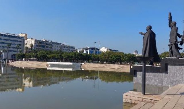 İskenderun sahilini basan deniz suyu çekildi