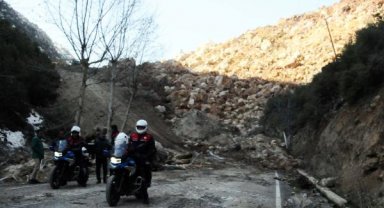 İslahiye'de depremde dağ dağa kavuştu, doğal göl oluştu