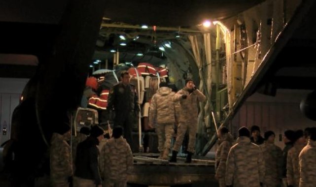 İspanyol arama kurtarma ekibi kargo uçağıyla İstanbul'a döndü
