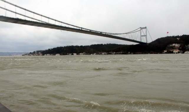 İstanbul Boğazı çamura bulandı