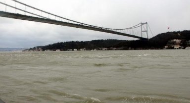İstanbul Boğazı çamura bulandı