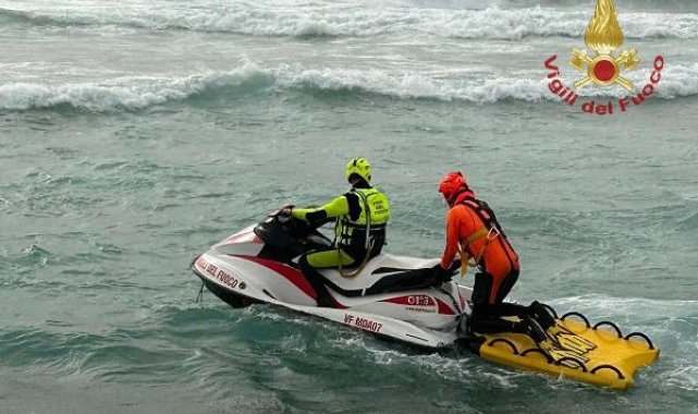 İtalya açıklarında göçmen teknesi battı: 28 ölü