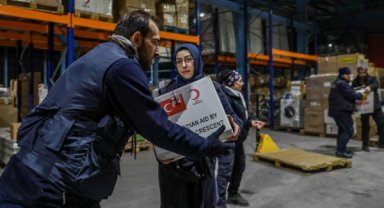 İzciler de deprem bölgesinde kurumlara destek oluyor