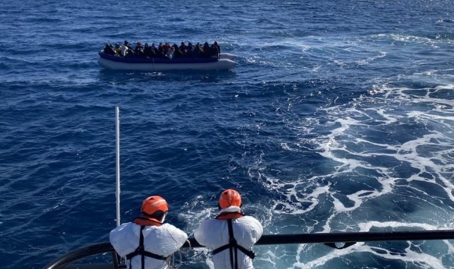 İzmir açıklarında 62 düzensiz göçmen kurtarıldı