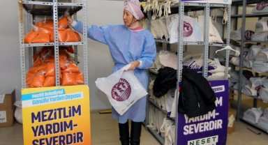 İzmir'deki depremi yaşayan Güney Koreli Misa, Mersin'de depremzedeler için çalışıyor