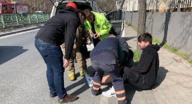 Kağıthane'de korkuluklara çarpan otomobil dereye düştü: 3 yaralı