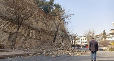 Kahramanmaraş Kalesi, depremde hasar gördü