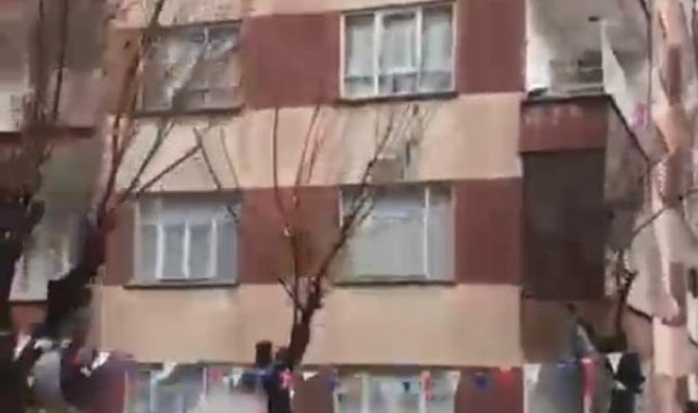 Kahramanmaraş merkezli 7.4 büyüklüğünde deprem; 5 bölge sallandı, çok sayıda ilde yıkım var
