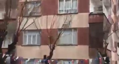 Kahramanmaraş merkezli 7.4 büyüklüğünde deprem; 5 bölge sallandı, çok sayıda ilde yıkım var
