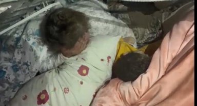 Kahramanmaraş merkezli 7.4 büyüklüğünde deprem; 5 bölge sallandı, çok sayıda ilde yıkım var