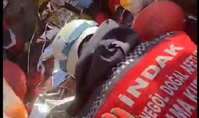 Kahramanmaraş'ta 222'nci saatte enkazdan sağ çıkarıldı