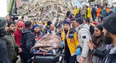Kahramanmaraş'ta 7.7 ve 7.6 büyüklüğünde 2 deprem; 5 bölge sallandı, çok sayıda ilde yıkım var