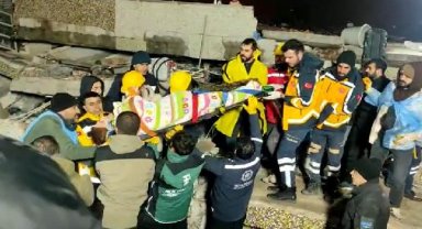 Kahramanmaraş'ta 7.7 ve 7.6 büyüklüğünde 2 deprem; 5 bölge sallandı, çok sayıda ilde yıkım var