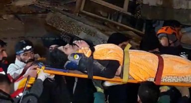 Kahramanmaraş'ta 7.7 ve 7.6 büyüklüğünde 2 deprem; 5 bölge sallandı, çok sayıda ilde yıkım var