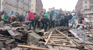 Kahramanmaraş'ta 7.7 ve 7.6 büyüklüğünde 2 deprem; 5 bölge sallandı, çok sayıda ilde yıkım var