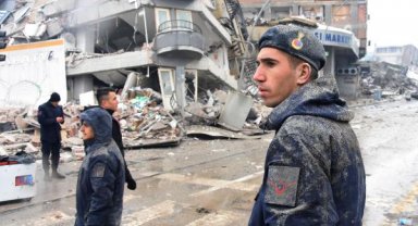 Kahramanmaraş'ta 7.7 ve 7.6 büyüklüğünde 2 deprem; 5 bölge sallandı, çok sayıda ilde yıkım var