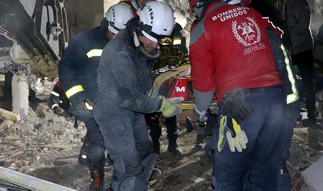 Kahramanmaraş'ta Berivan, 62 saat sonra enkazdan yaralı çıkarıldı
