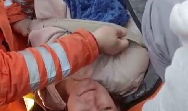 Kahramanmaraş'ta bir vatandaşı depremden 78 saat sonra kurtardılar