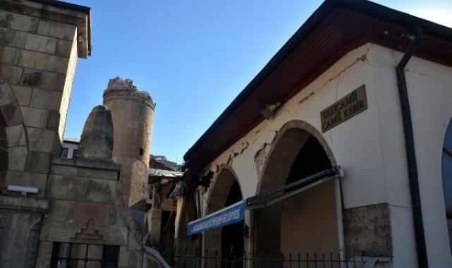 Kahramanmaraş'taki 39 tarihi cami, depremde hasar gördü