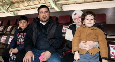 Kahramanmaraşlı depremzede: O ses kulaklarımdan gitmiyor, 100 yıl geçse de unutamam